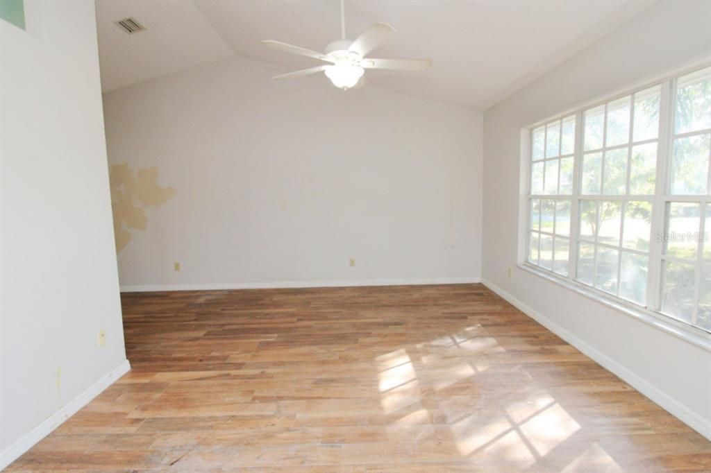 待售: $225,000 (3 贝兹, 2 浴室, 1343 平方英尺)