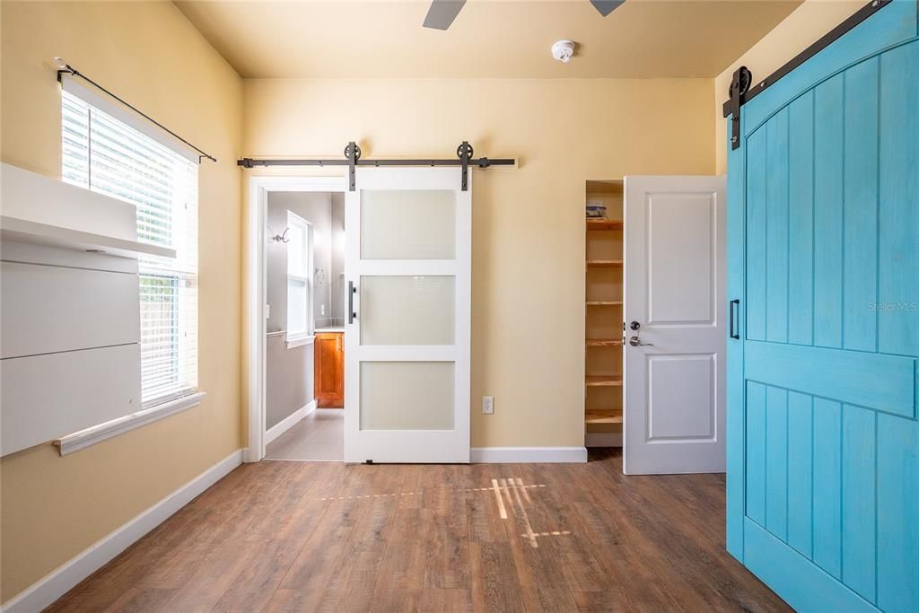 待售: $349,999 (2 贝兹, 2 浴室, 1124 平方英尺)