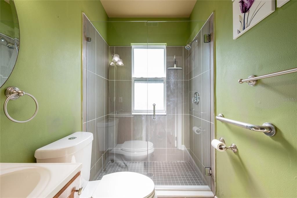 待售: $349,999 (2 贝兹, 2 浴室, 1124 平方英尺)