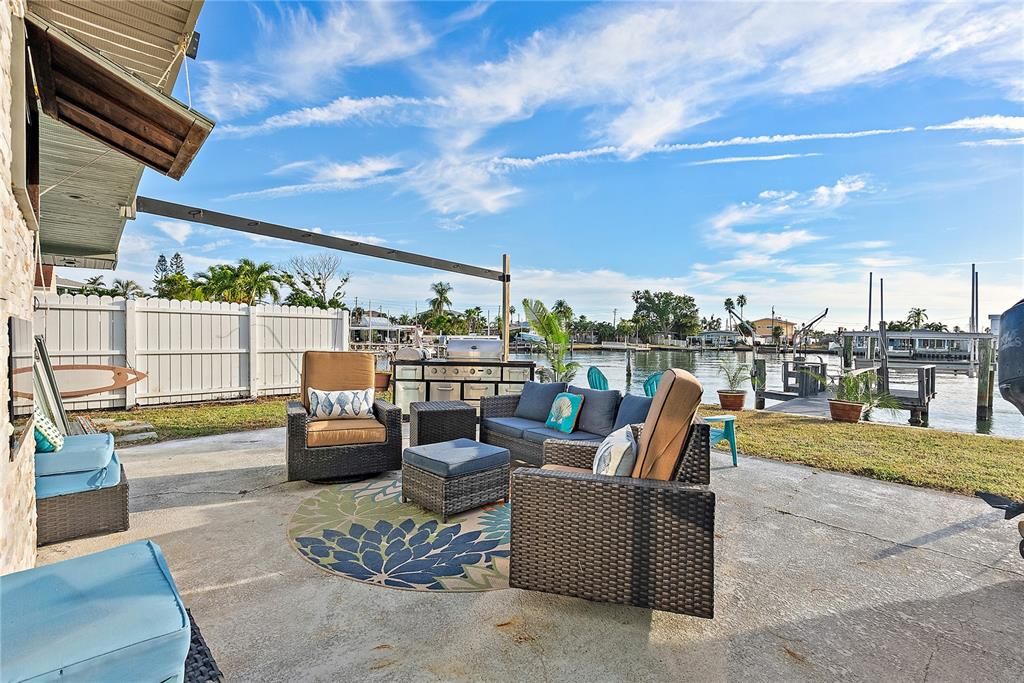 待售: $1,250,000 (4 贝兹, 3 浴室, 2554 平方英尺)