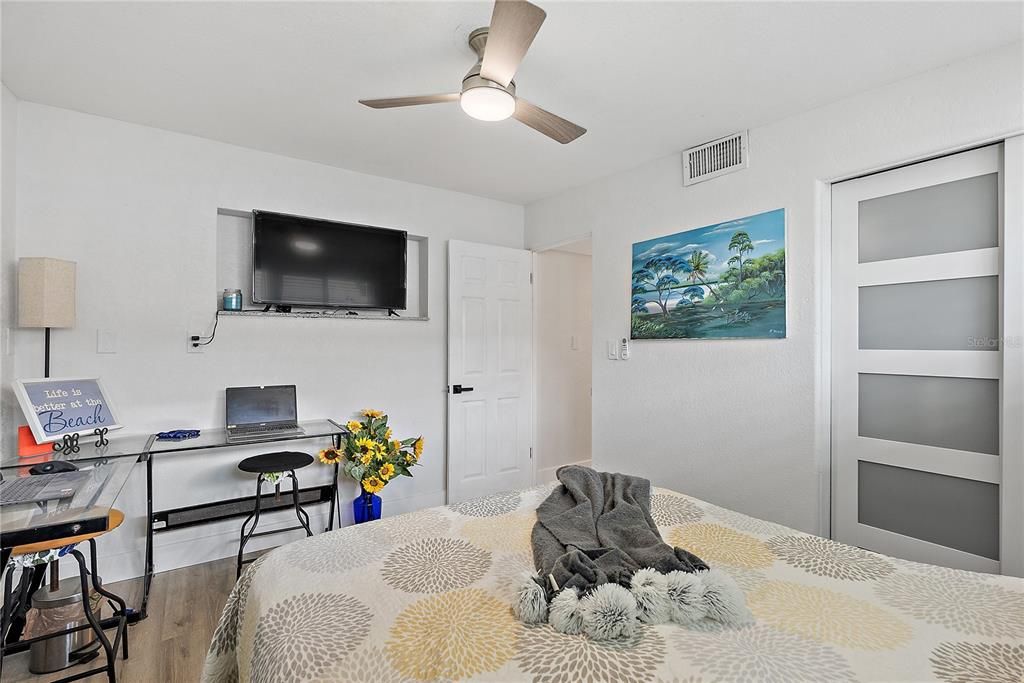 待售: $1,250,000 (4 贝兹, 3 浴室, 2554 平方英尺)