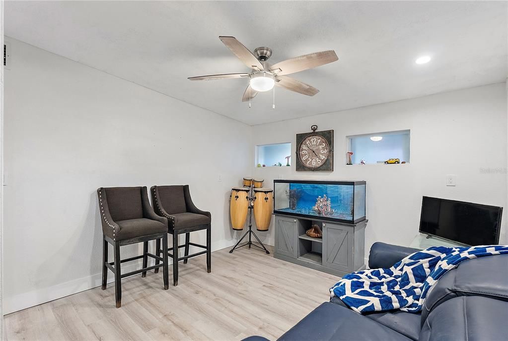 待售: $1,250,000 (4 贝兹, 3 浴室, 2554 平方英尺)