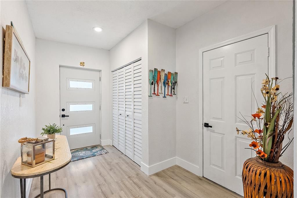 待售: $1,250,000 (4 贝兹, 3 浴室, 2554 平方英尺)