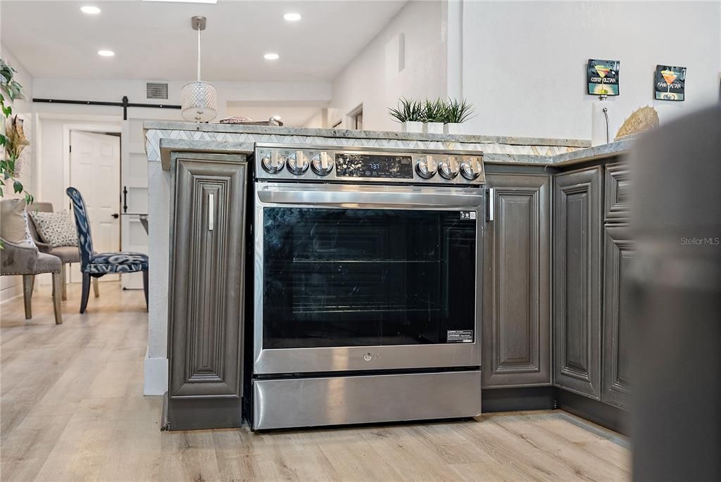 待售: $1,250,000 (4 贝兹, 3 浴室, 2554 平方英尺)