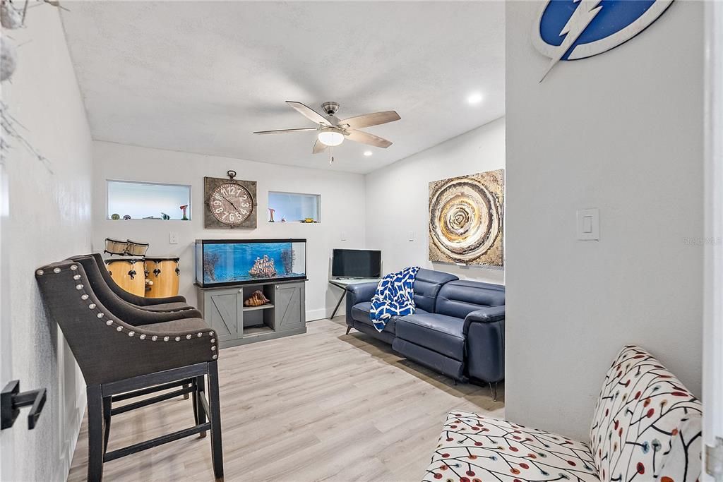 待售: $1,250,000 (4 贝兹, 3 浴室, 2554 平方英尺)