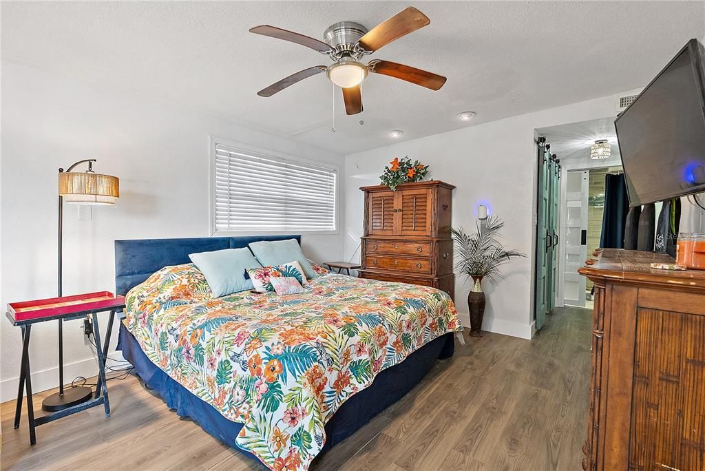 待售: $1,250,000 (4 贝兹, 3 浴室, 2554 平方英尺)