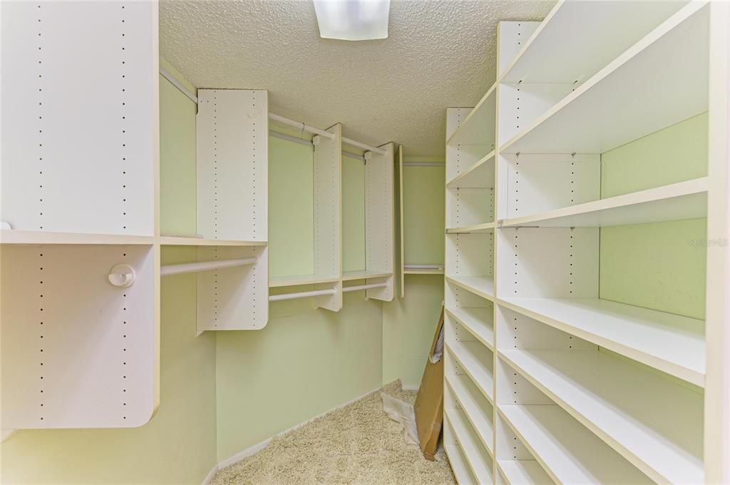 For Sale: $899,000 (3 beds, 3 baths, 1830 Square Feet)