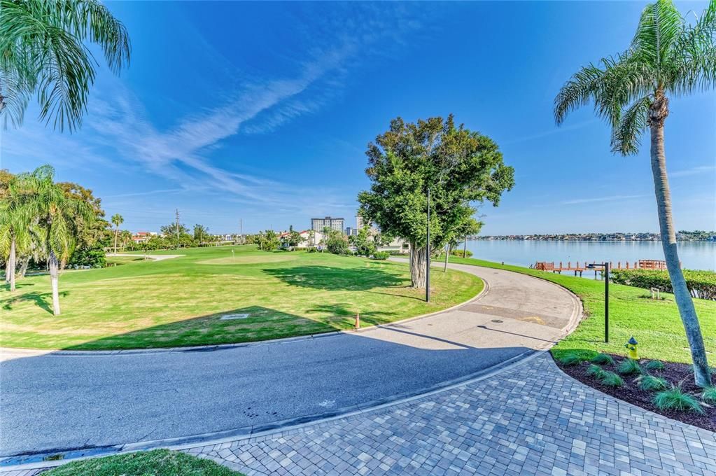 For Sale: $899,000 (3 beds, 3 baths, 1830 Square Feet)