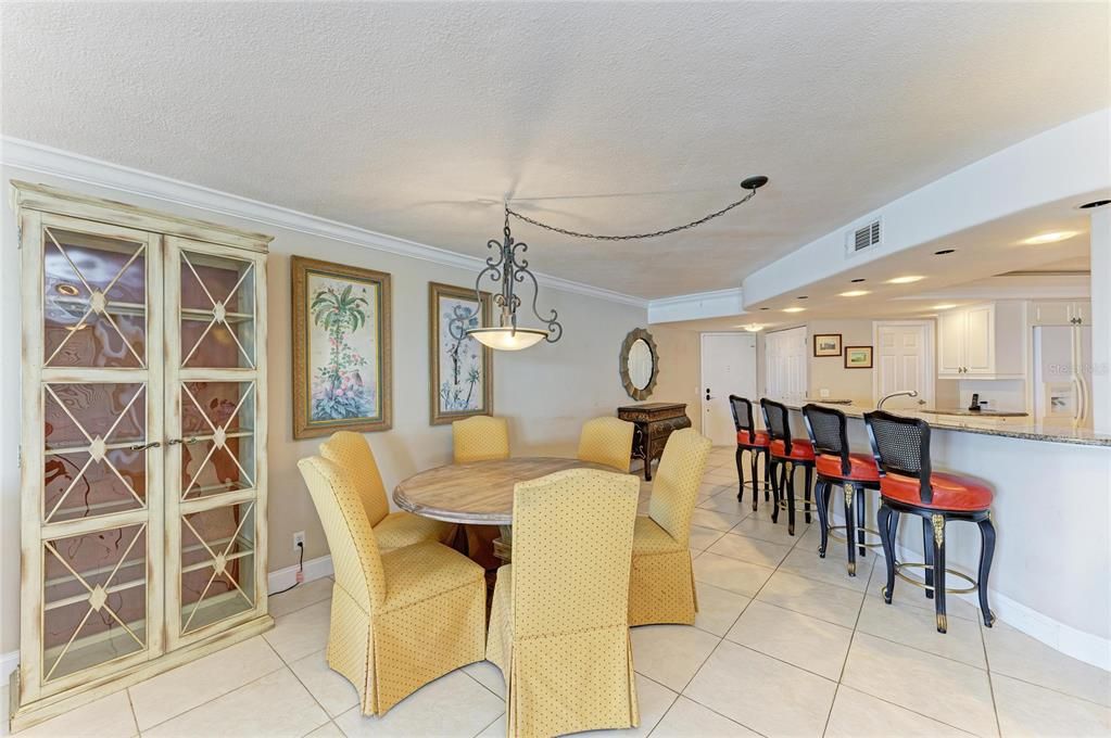 For Sale: $899,000 (3 beds, 3 baths, 1830 Square Feet)