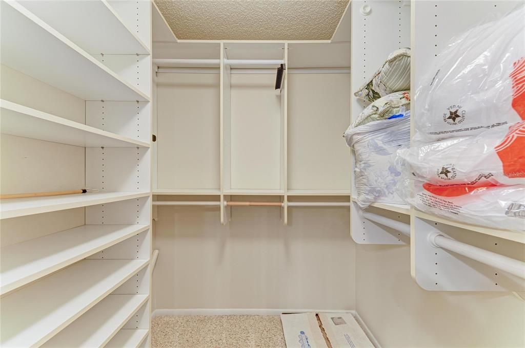 For Sale: $899,000 (3 beds, 3 baths, 1830 Square Feet)