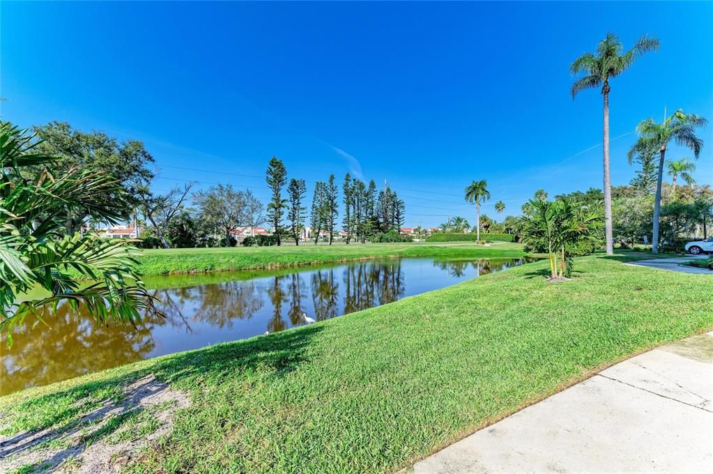For Sale: $899,000 (3 beds, 3 baths, 1830 Square Feet)