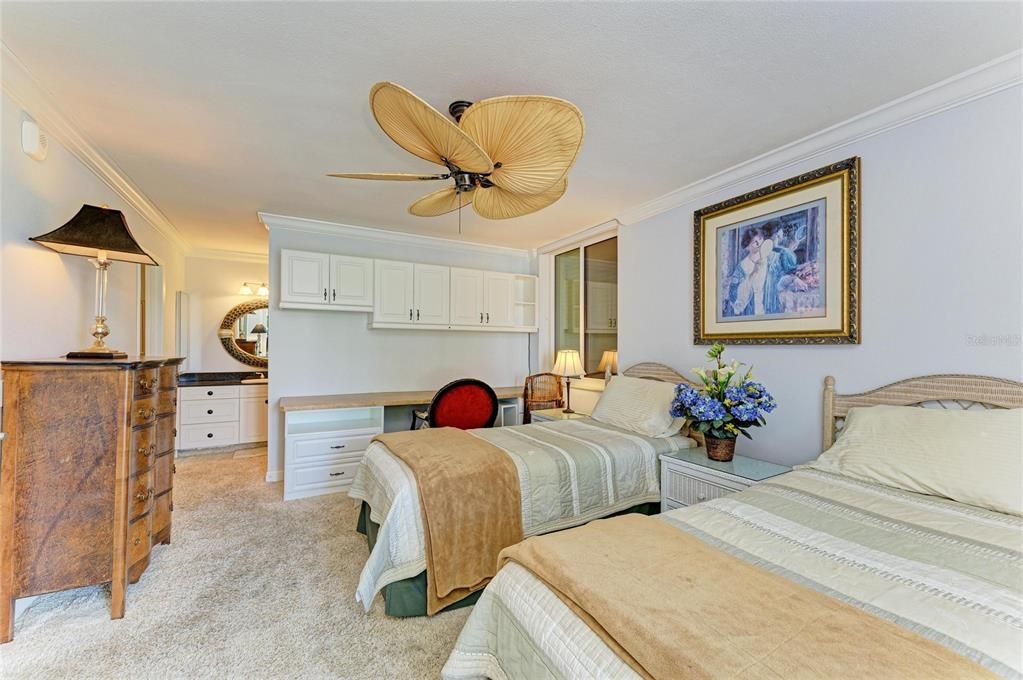 For Sale: $899,000 (3 beds, 3 baths, 1830 Square Feet)