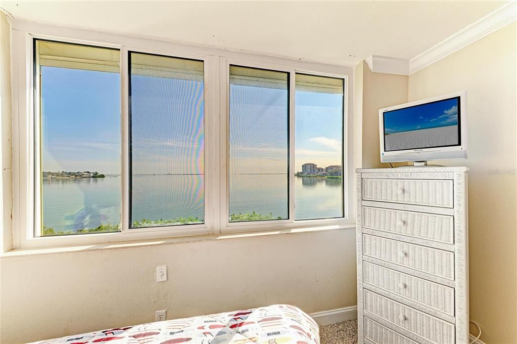 For Sale: $899,000 (3 beds, 3 baths, 1830 Square Feet)