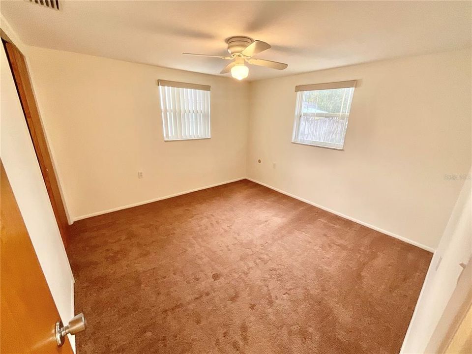 For Sale: $255,000 (2 beds, 1 baths, 824 Square Feet)