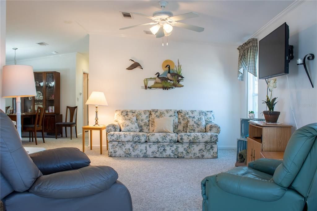 En Venta: $155,900 (2 camas, 2 baños, 1044 Pies cuadrados)