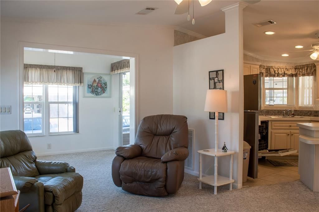 En Venta: $155,900 (2 camas, 2 baños, 1044 Pies cuadrados)