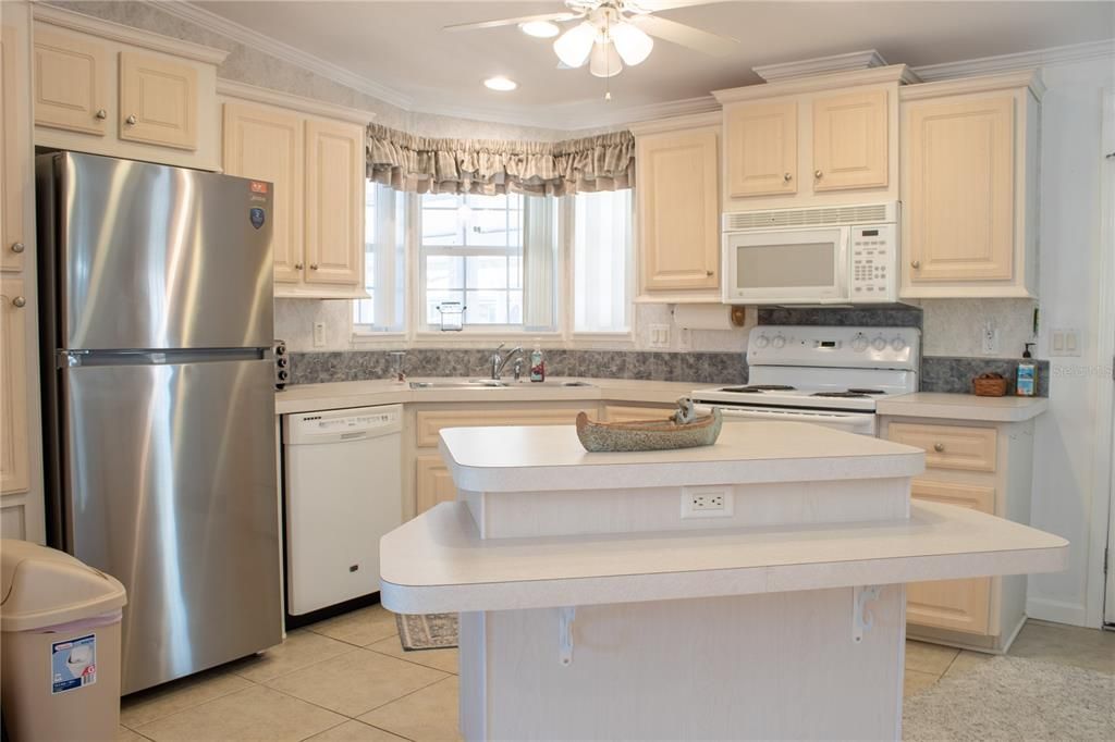 En Venta: $155,900 (2 camas, 2 baños, 1044 Pies cuadrados)