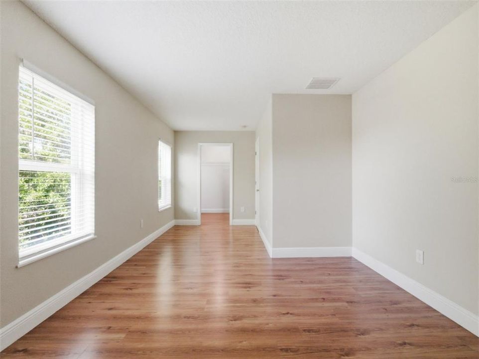 For Sale: $315,000 (4 beds, 2 baths, 1396 Square Feet)