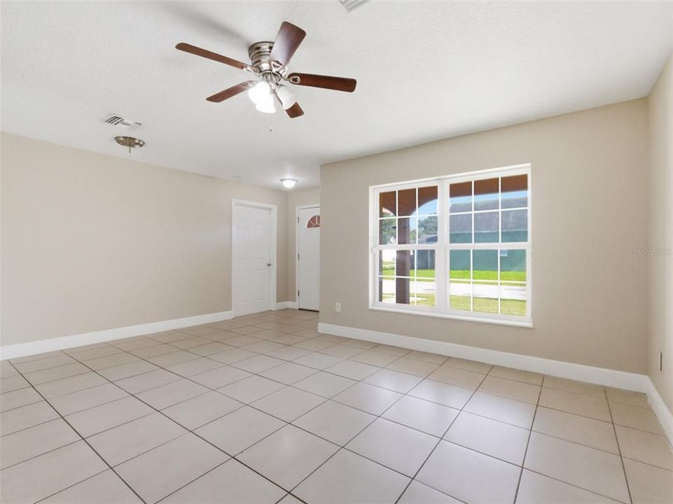 For Sale: $315,000 (4 beds, 2 baths, 1396 Square Feet)
