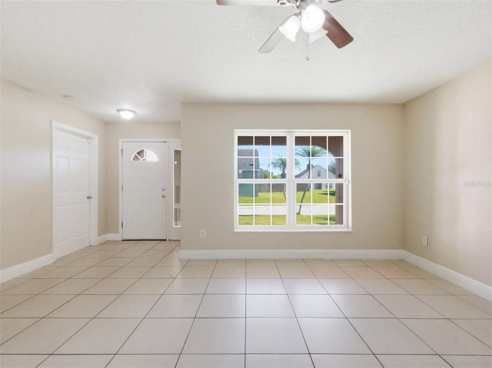 For Sale: $315,000 (4 beds, 2 baths, 1396 Square Feet)