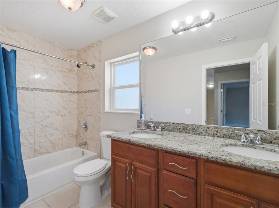 For Sale: $315,000 (4 beds, 2 baths, 1396 Square Feet)
