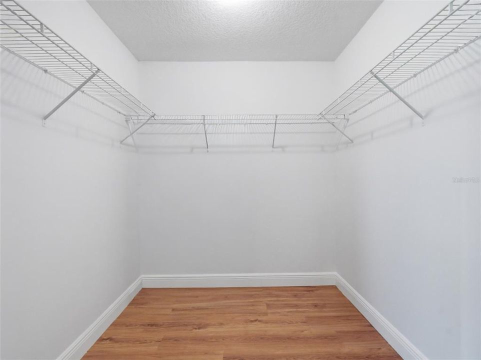 For Sale: $315,000 (4 beds, 2 baths, 1396 Square Feet)