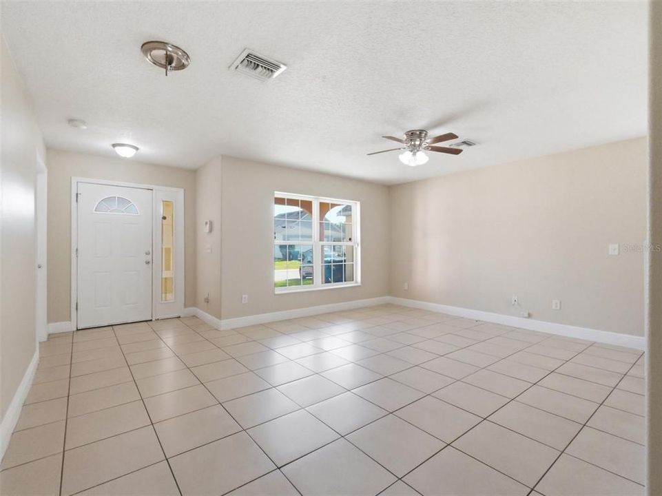 For Sale: $315,000 (4 beds, 2 baths, 1396 Square Feet)
