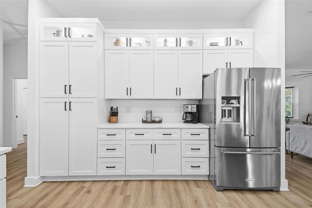 En Venta: $795,000 (3 camas, 2 baños, 2332 Pies cuadrados)