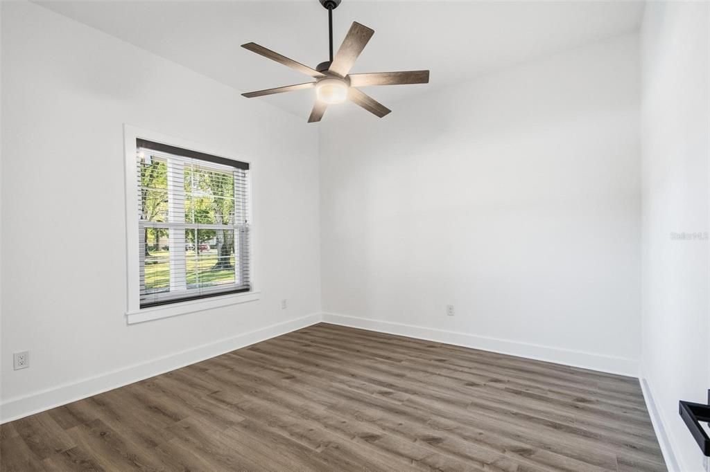 En Venta: $795,000 (3 camas, 2 baños, 2332 Pies cuadrados)