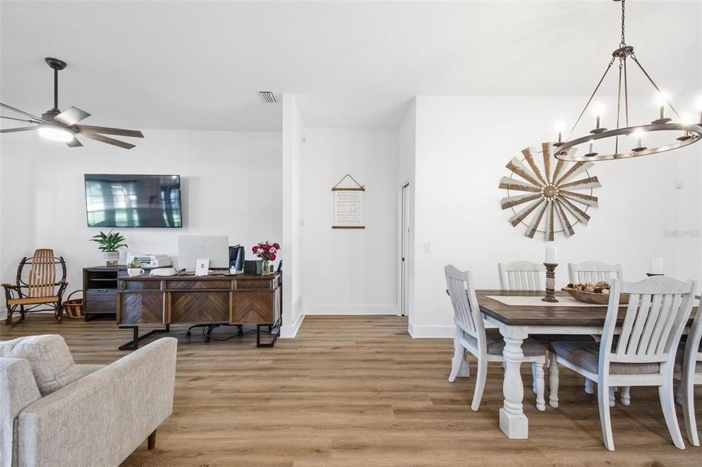 En Venta: $795,000 (3 camas, 2 baños, 2332 Pies cuadrados)