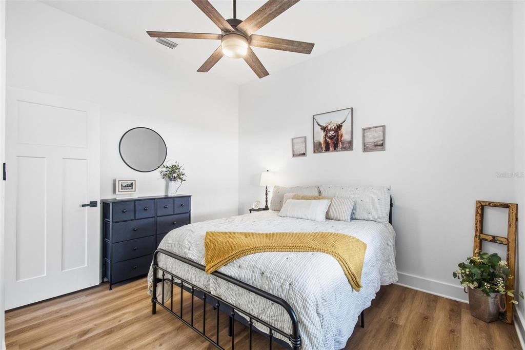 En Venta: $795,000 (3 camas, 2 baños, 2332 Pies cuadrados)