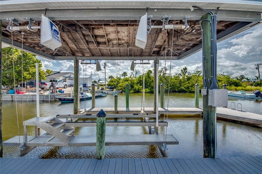 待售: $599,000 (2 贝兹, 2 浴室, 1340 平方英尺)