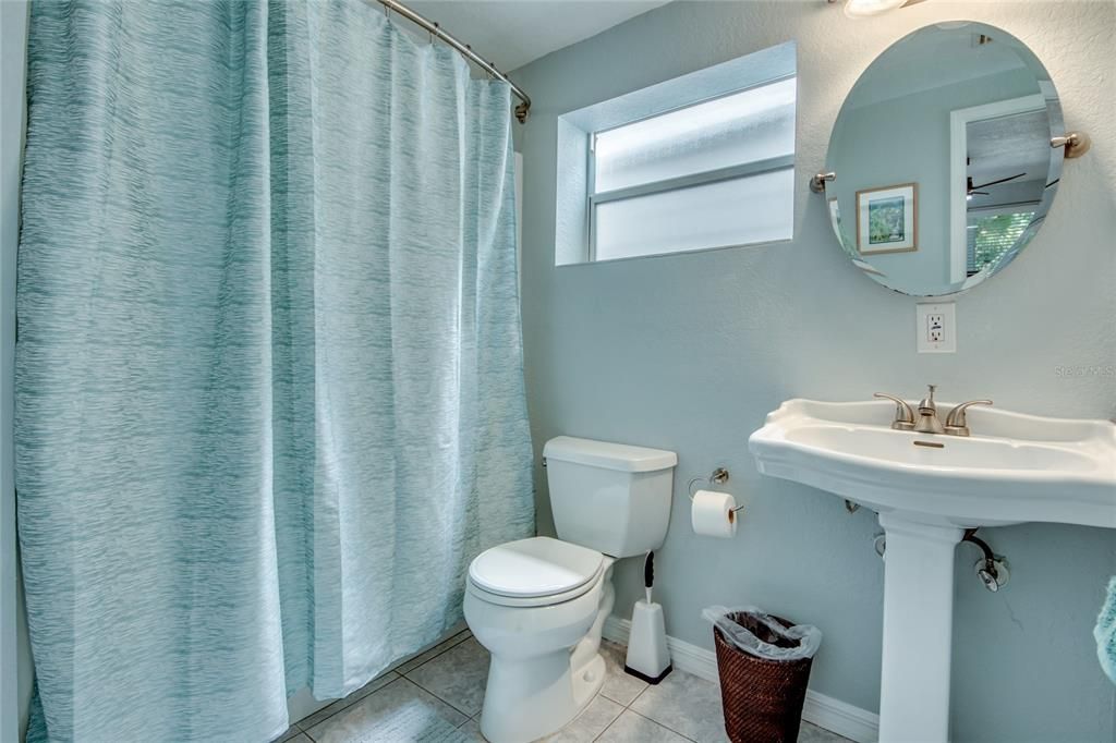 待售: $599,000 (2 贝兹, 2 浴室, 1340 平方英尺)