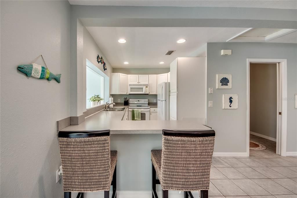 待售: $599,000 (2 贝兹, 2 浴室, 1340 平方英尺)