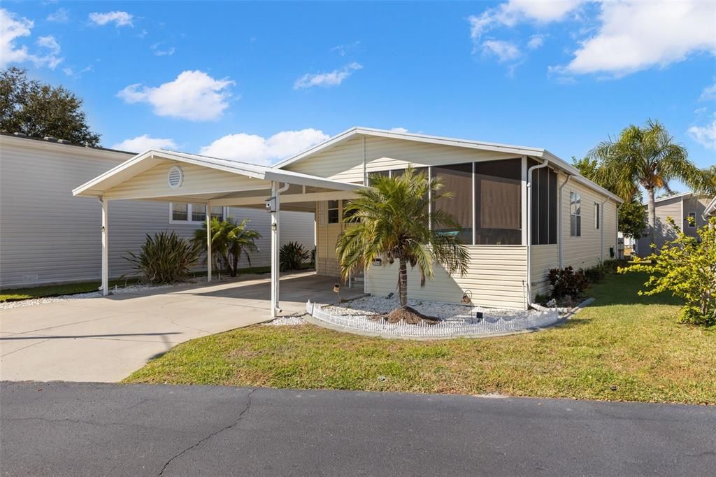 合同活跃: $229,000 (2 贝兹, 2 浴室, 1173 平方英尺)