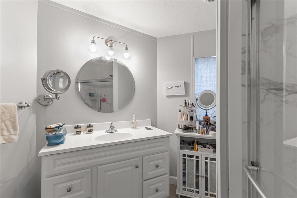 合同活跃: $229,000 (2 贝兹, 2 浴室, 1173 平方英尺)