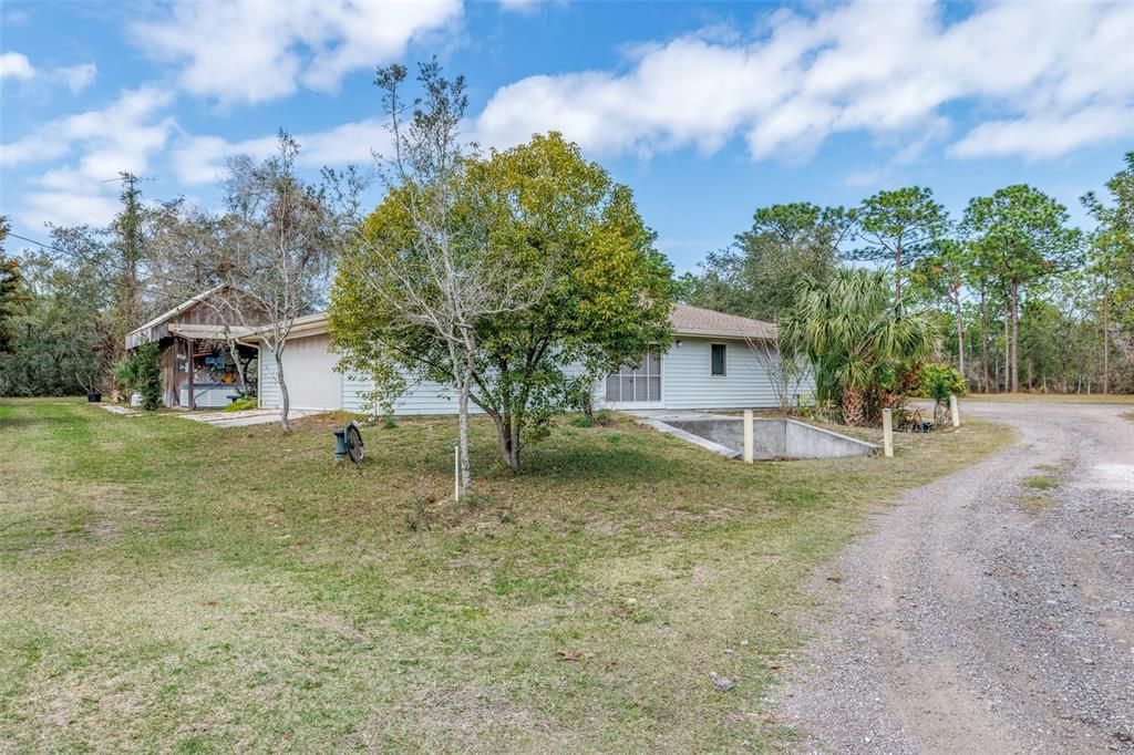 For Sale: $4,500,000 (2 beds, 2 baths, 1326 Square Feet)