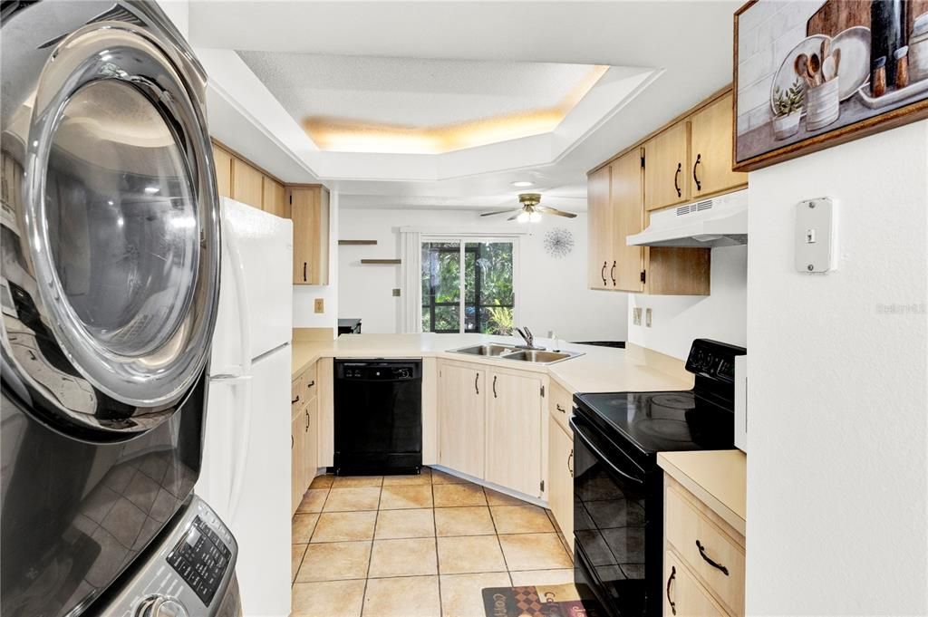 待售: $200,000 (2 贝兹, 2 浴室, 1350 平方英尺)