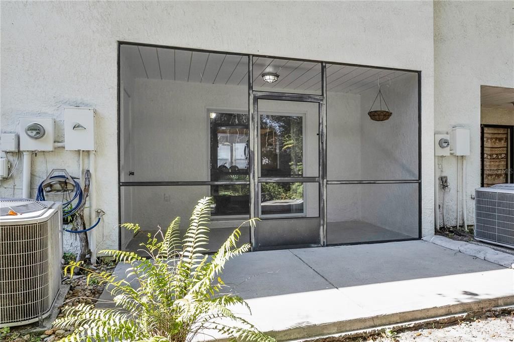 待售: $200,000 (2 贝兹, 2 浴室, 1350 平方英尺)