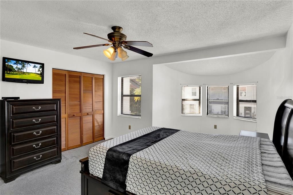 待售: $200,000 (2 贝兹, 2 浴室, 1350 平方英尺)