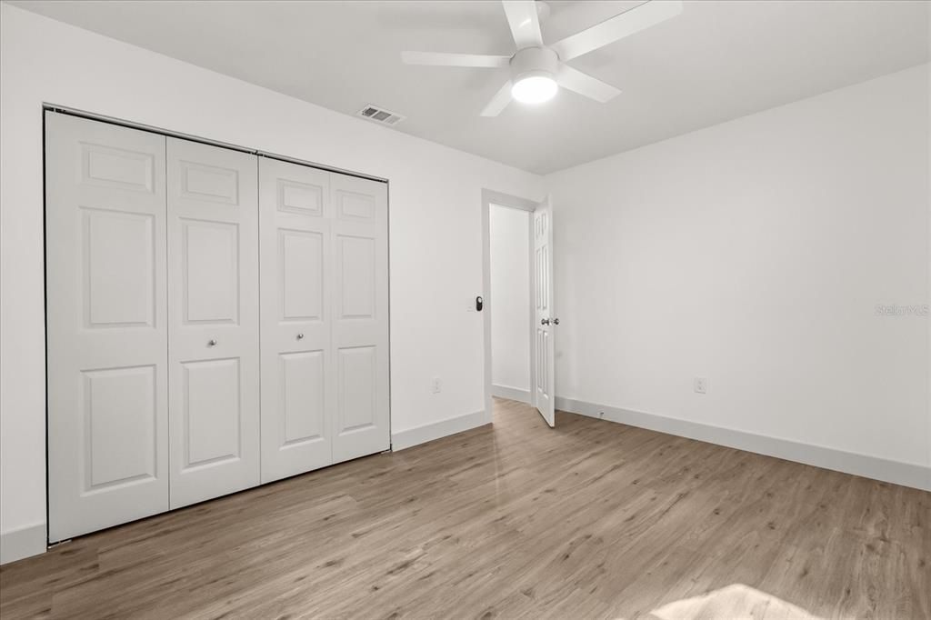 For Sale: $299,000 (3 beds, 2 baths, 1414 Square Feet)