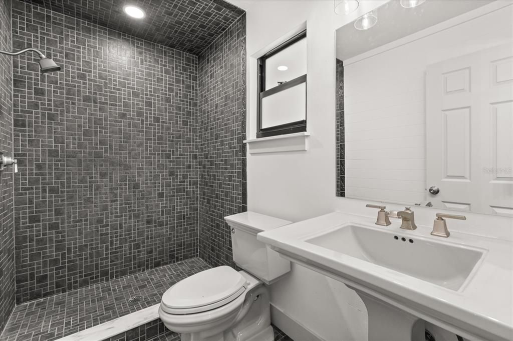 For Sale: $299,000 (3 beds, 2 baths, 1414 Square Feet)