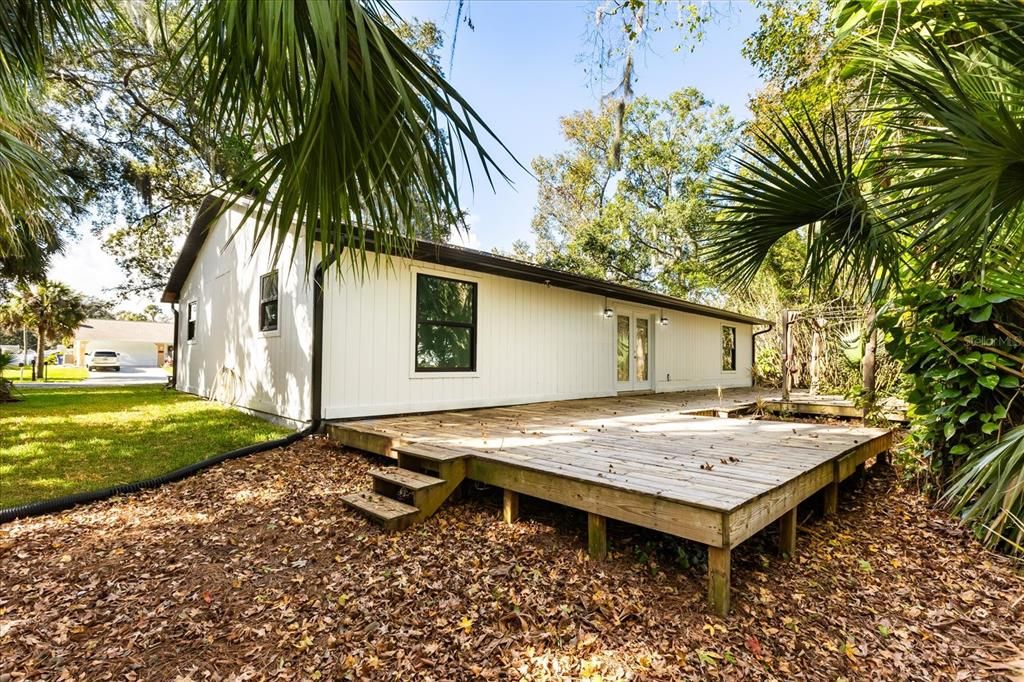 For Sale: $299,000 (3 beds, 2 baths, 1414 Square Feet)