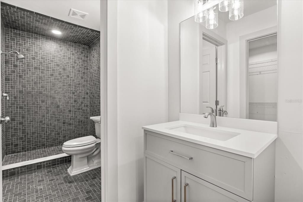 For Sale: $299,000 (3 beds, 2 baths, 1414 Square Feet)