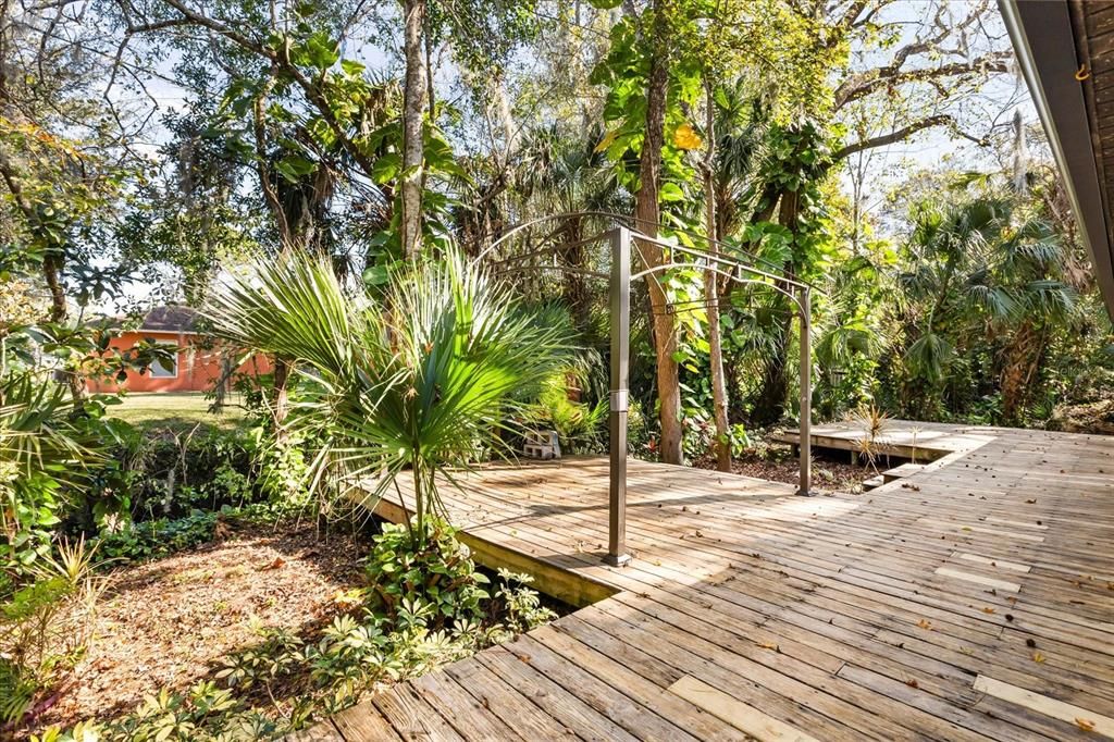 For Sale: $299,000 (3 beds, 2 baths, 1414 Square Feet)