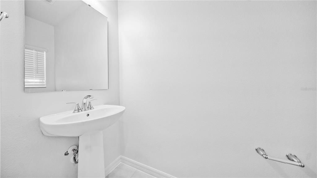 For Rent: $2,250 (3 beds, 2 baths, 1685 Square Feet)