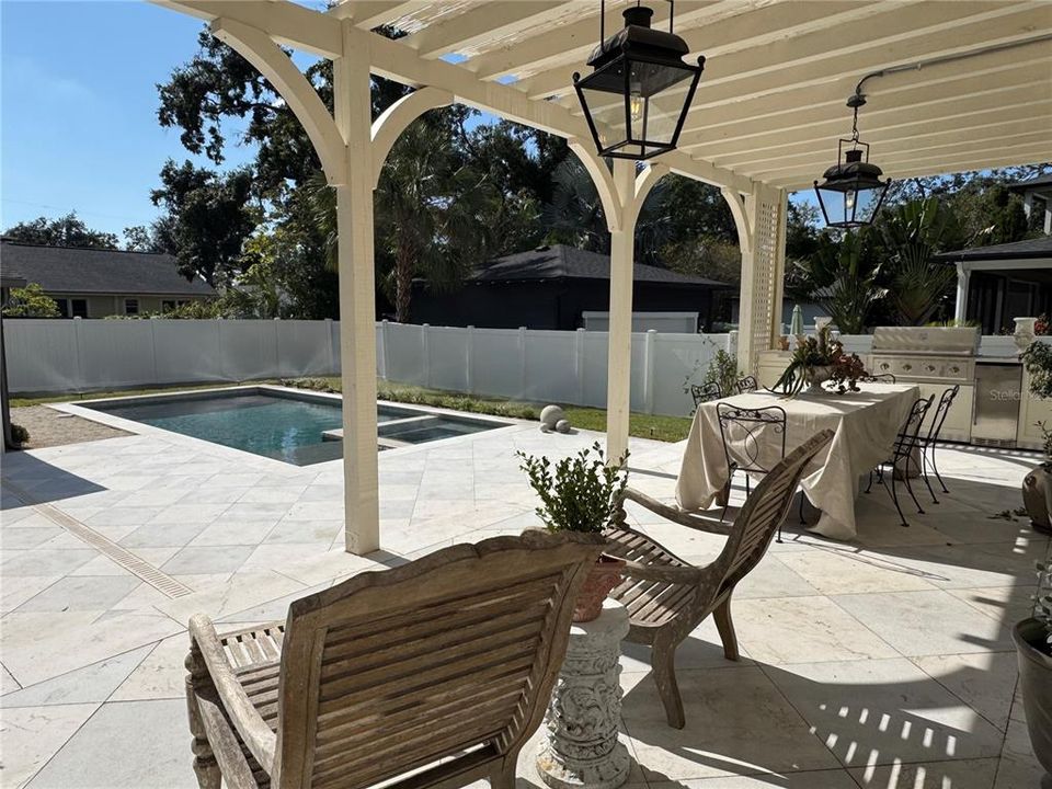 На продажу: $1,950,000 (5 спален, 3 ванн, 3741 Квадратных фут)