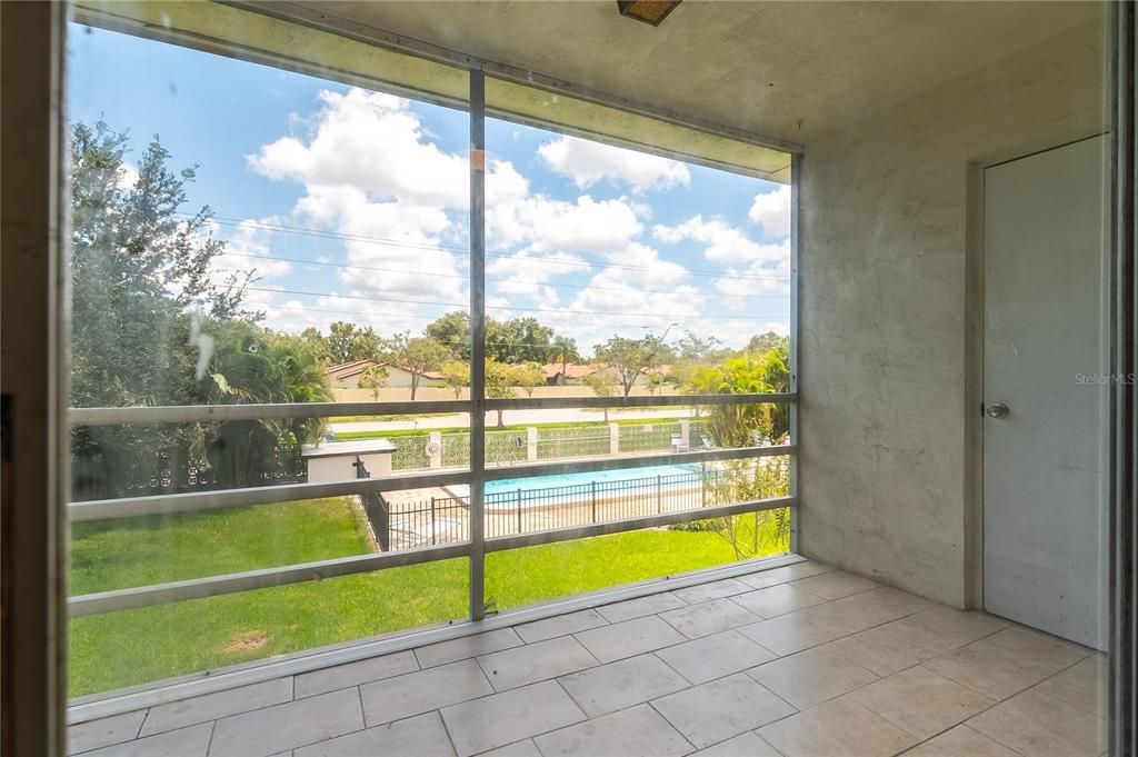 En Venta: $195,000 (2 camas, 2 baños, 977 Pies cuadrados)