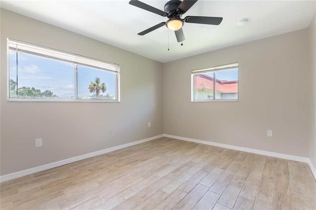 En Venta: $195,000 (2 camas, 2 baños, 977 Pies cuadrados)