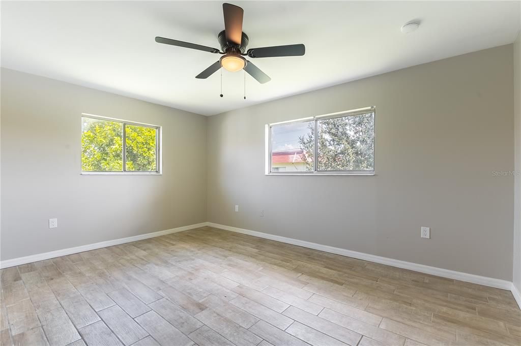 En Venta: $195,000 (2 camas, 2 baños, 977 Pies cuadrados)